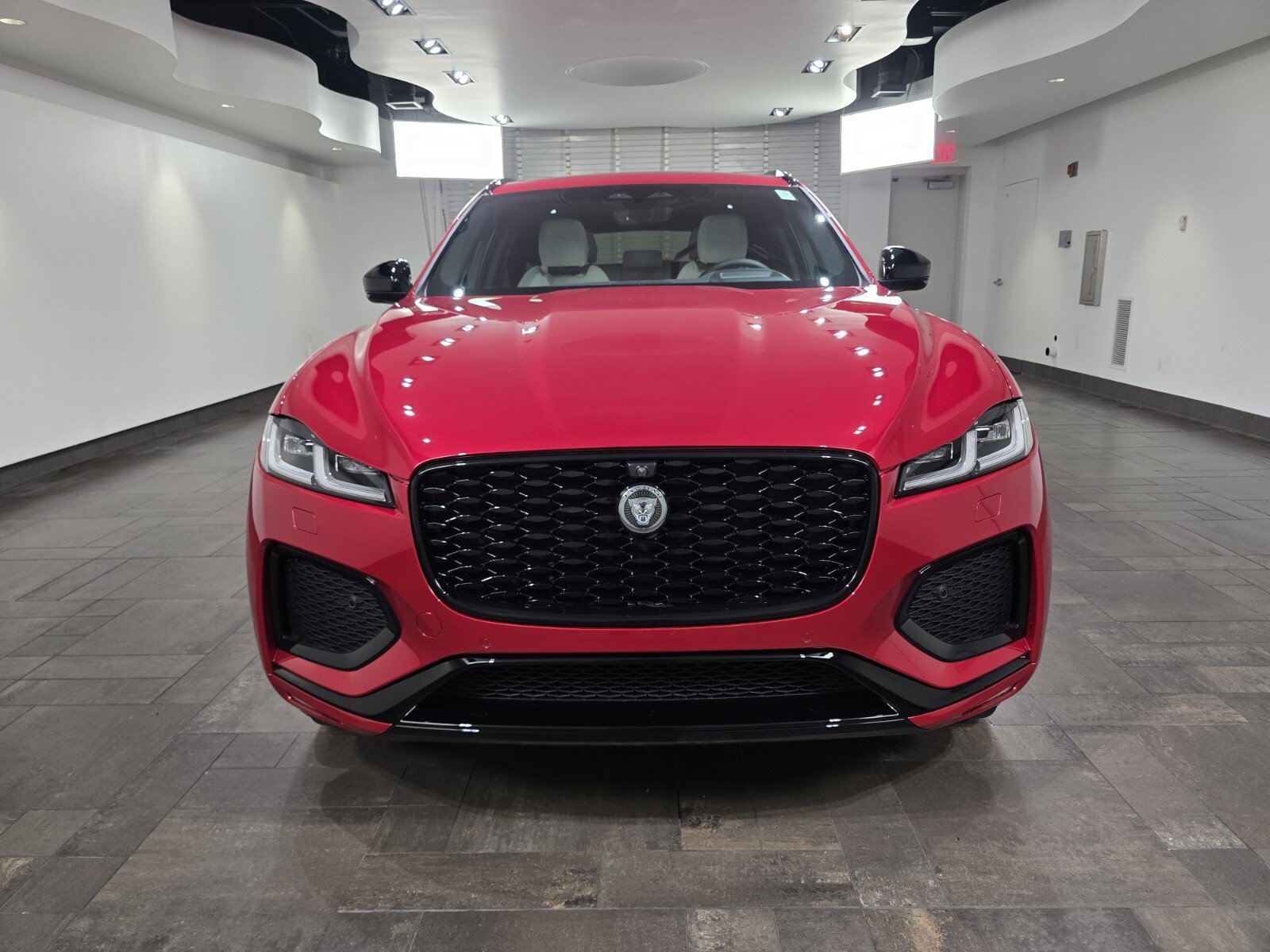 New 2026 Firenze Red JAGUAR P250 R-DYNAMIC S image 2