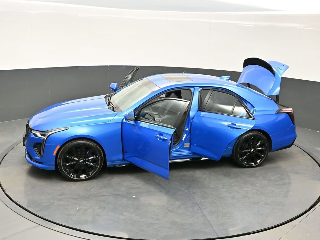2025 Cadillac CT4 V-Series - Photo 36