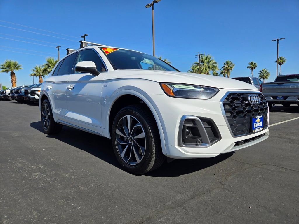 2022 Audi Q5 45 Premium Plus's photo