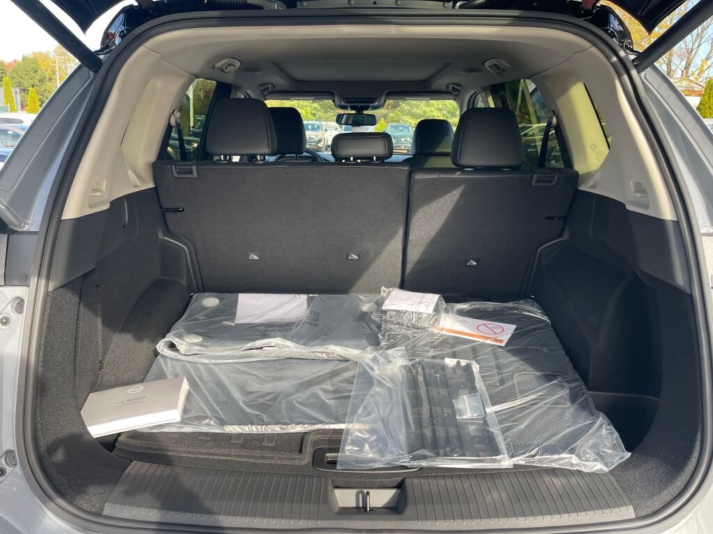 New 2026 Boulder Gray Pearl/Super Black Nissan Platinum image 20