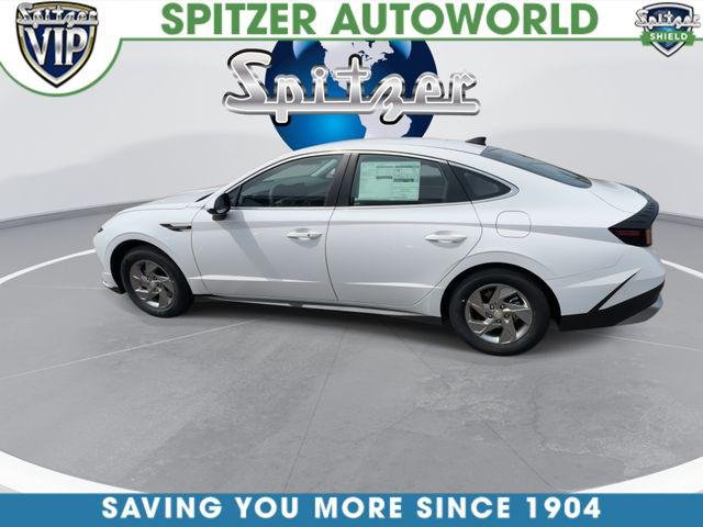 New 2026 White Hyundai SE image 6