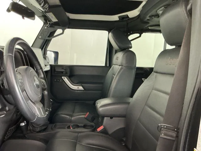 Used 2012 Black Jeep Unlimited Rubicon image 13