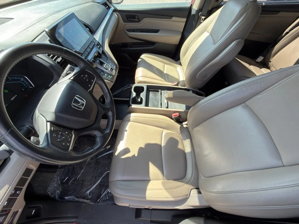 Certified Used 2023 Red Honda EX-L image 10