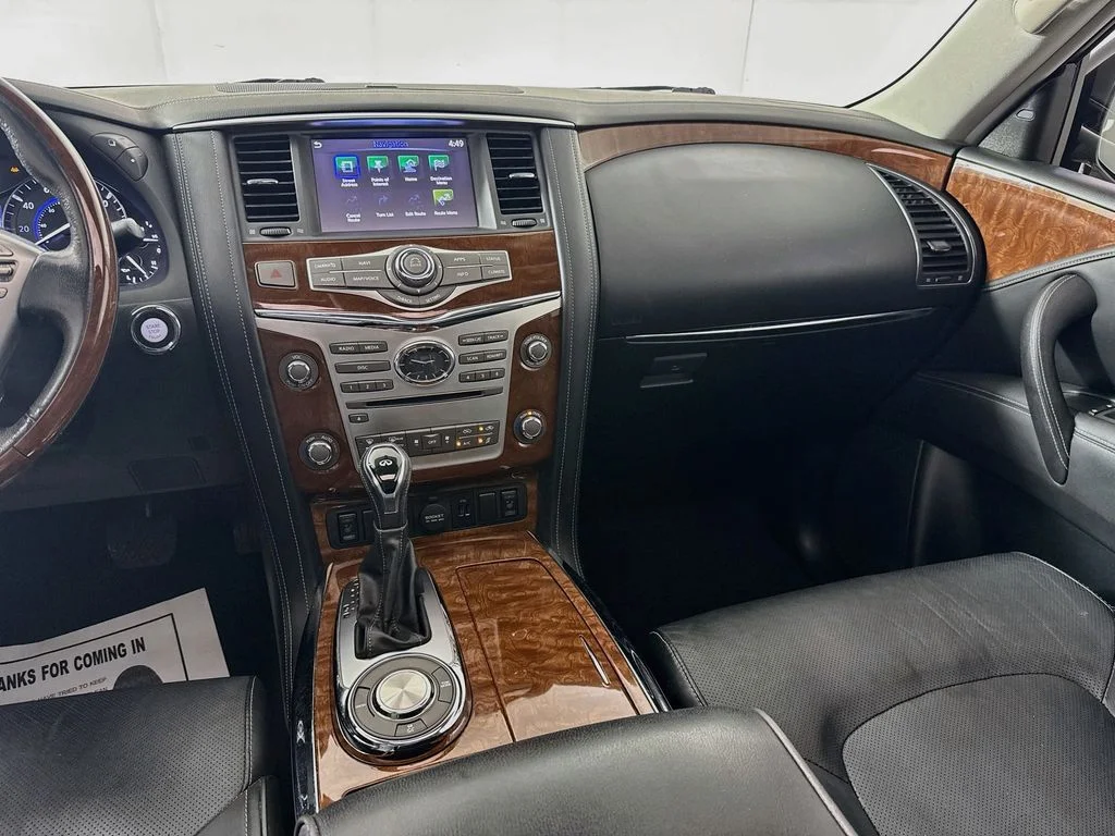Used 2018 White INFINITI  image 30