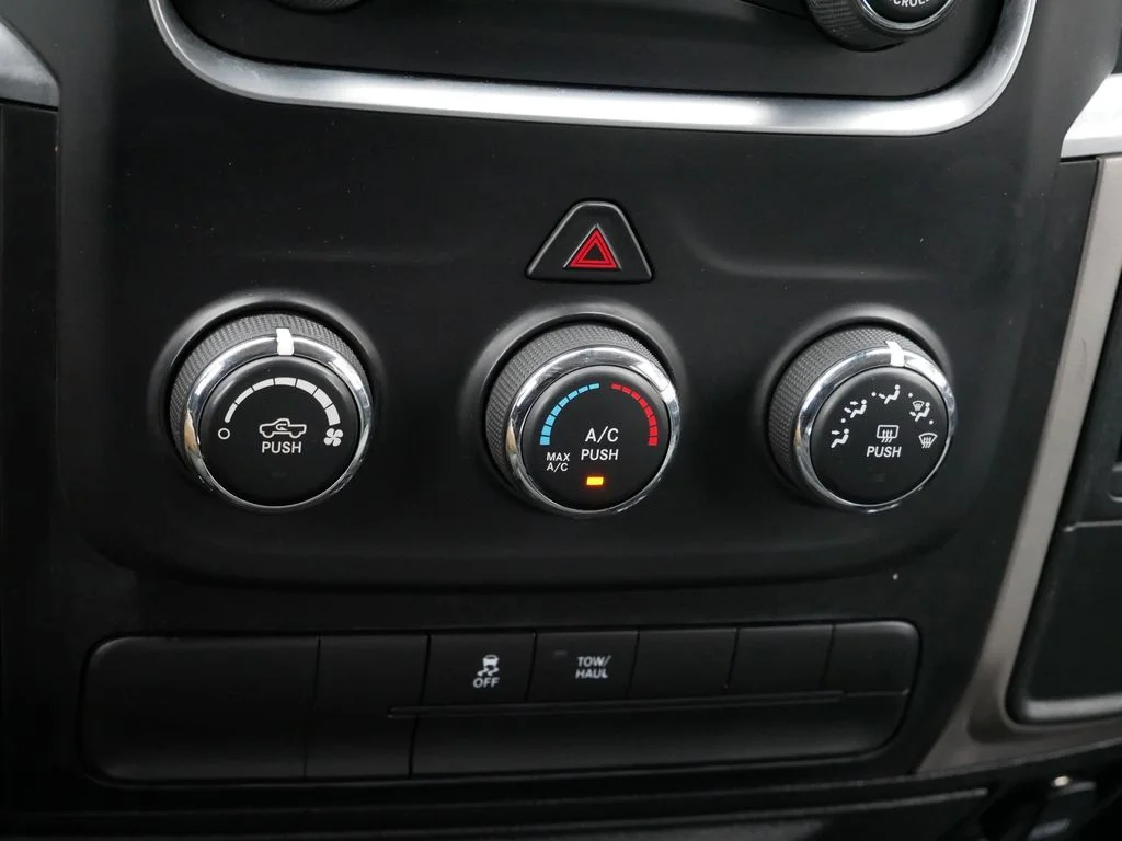 Used 2017 Silver Ram SLT image 23