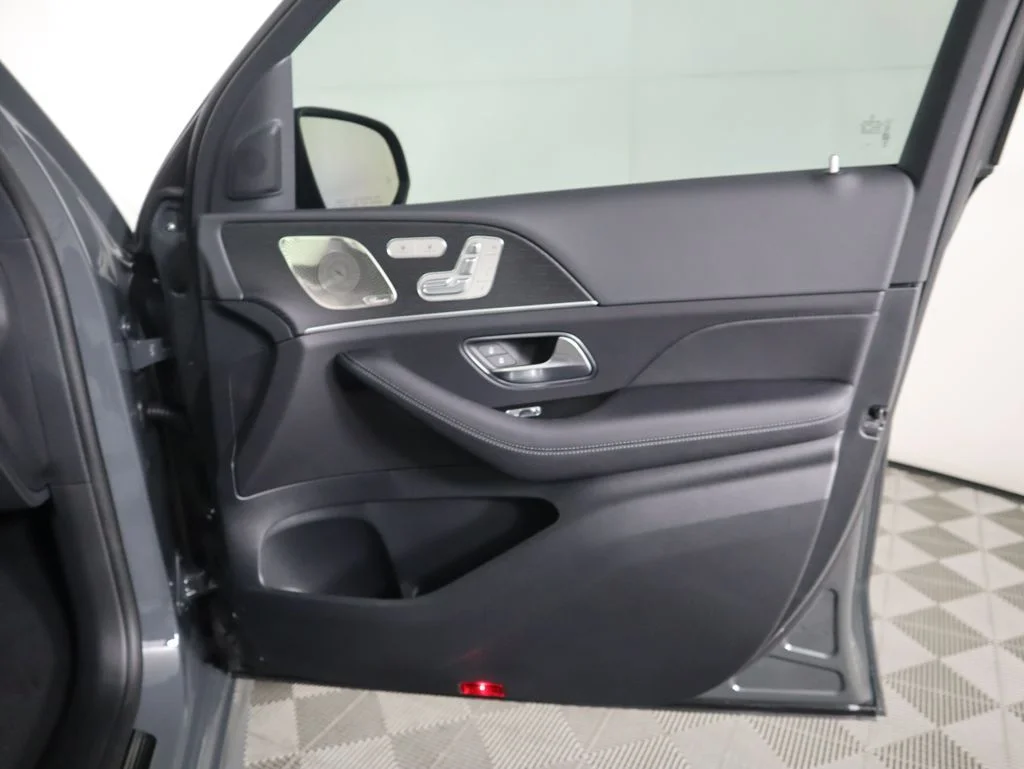 2026 Mercedes-Benz GLS Base - Photo 26