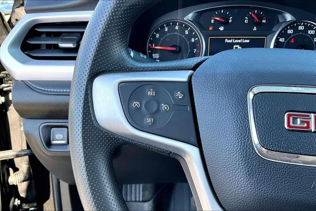 2023 GMC Acadia SLE - Photo 10