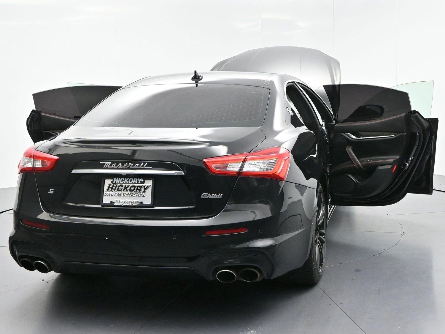 Used 2018 Nero Maserati S GranSport image 41