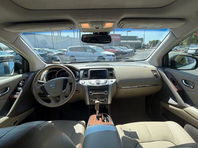 Used 2012 White Nissan LE image 32