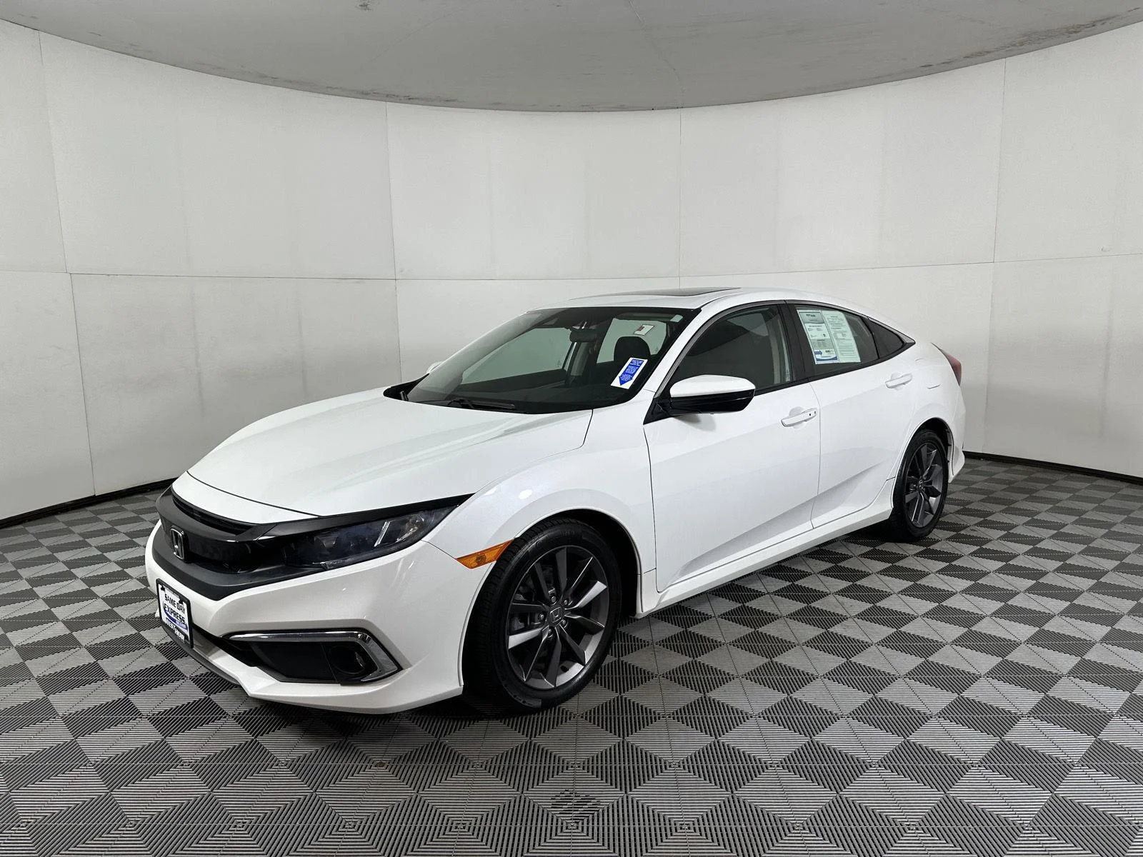 Used 2021 Platinum White Pearl Honda EX image 9