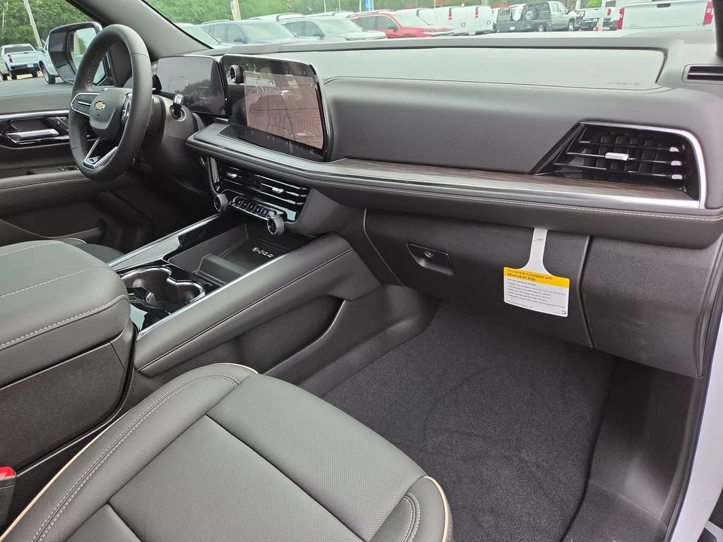 New 2026 Polar White Tricoat Chevrolet Premier image 22