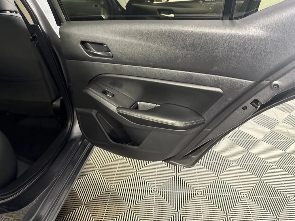 2025 Nissan Altima SV - Photo 30
