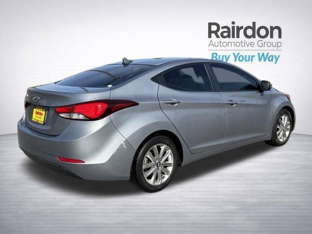 Used 2015 Titanium Gray Metallic Hyundai SE image 7