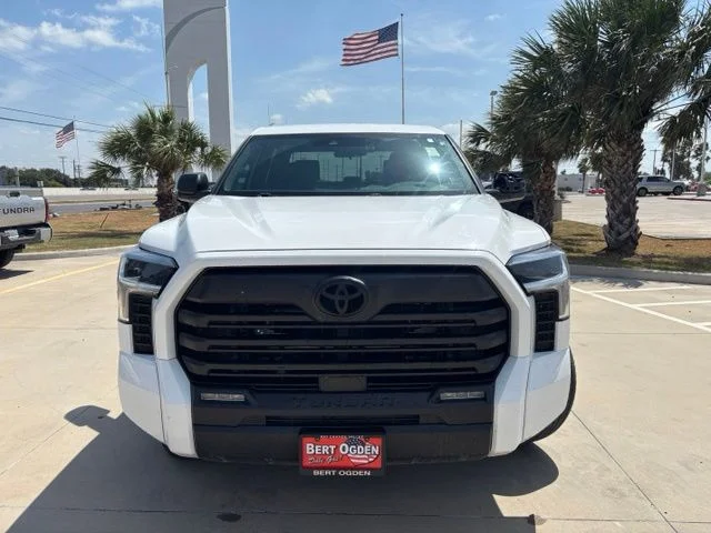 Used 2025 White Toyota SR5 image 2