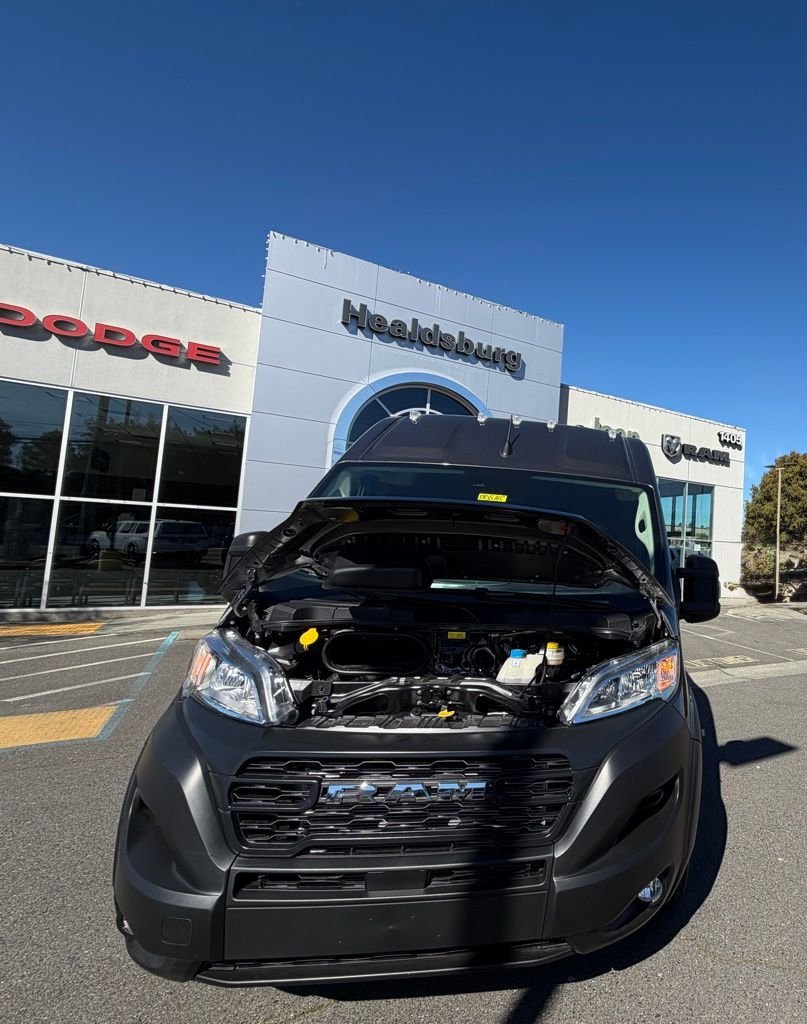 New 2026 Granite Crystal Metallic Clear-Coat Exterior Paint RAM High Roof image 25