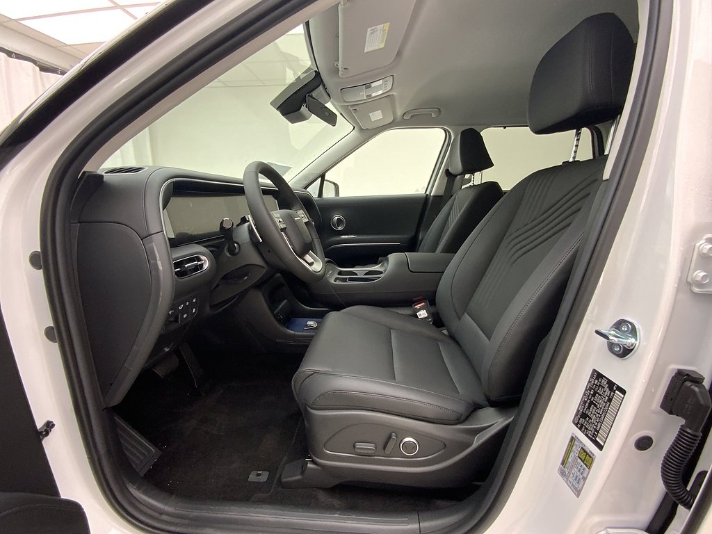 New 2027 Creamy White Pearl Hyundai SEL 7P image 12