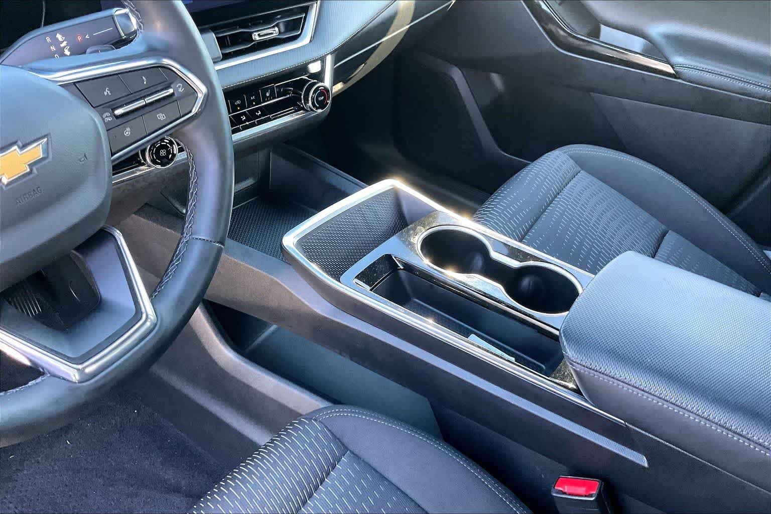 Used 2025 Sterling Gray Metallic Chevrolet LT image 16