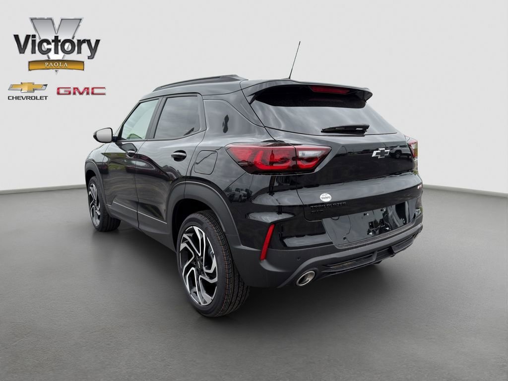 New 2026 Mosaic Black Metallic Chevrolet RS image 4