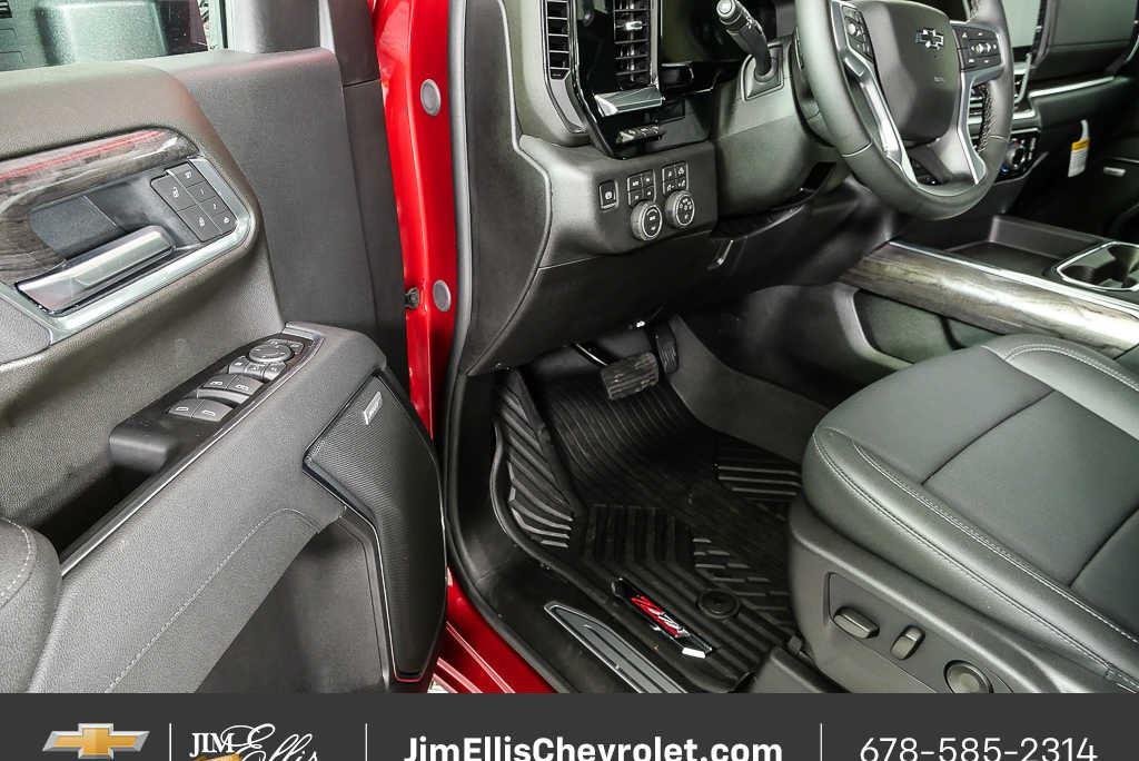 2026 Chevrolet Silverado 2500 HD LTZ - Photo 8
