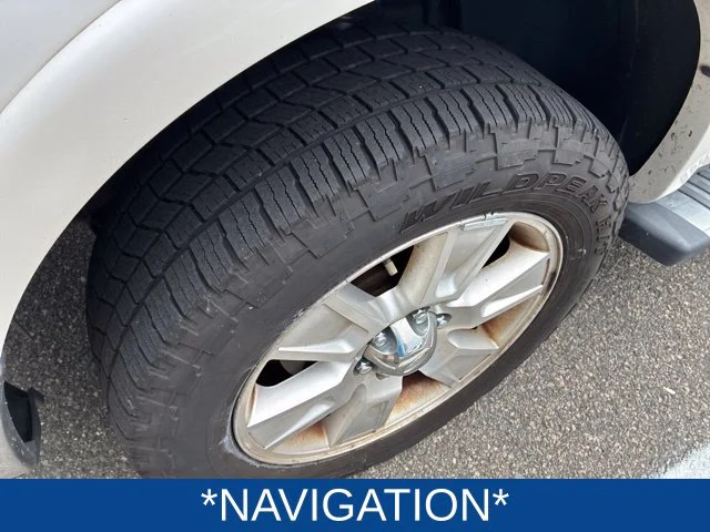 Used 2012 White Ford Lariat image 9