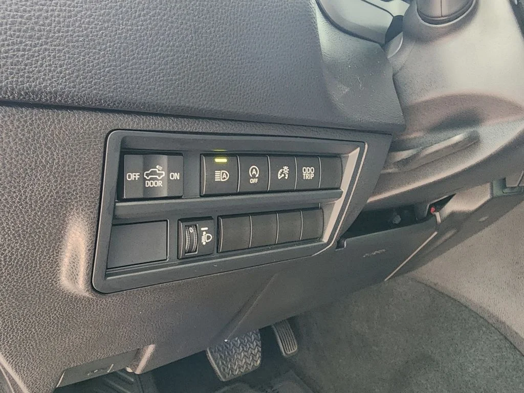 Used 2024 Silver Toyota SR5 image 17