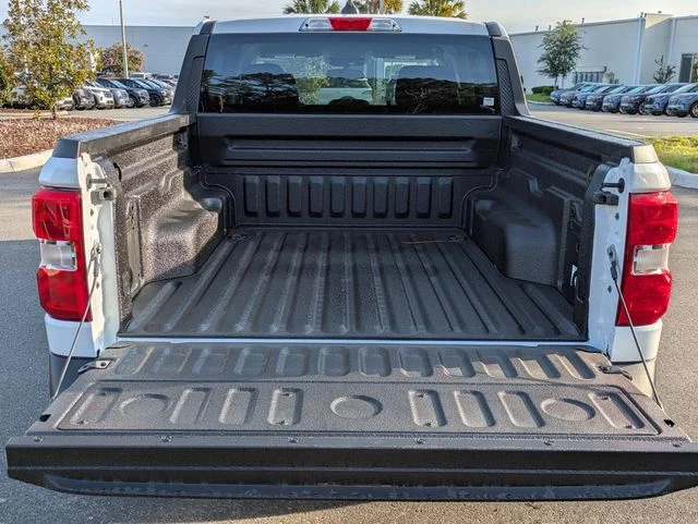 New 2026 Oxford White Ford XLT image 13