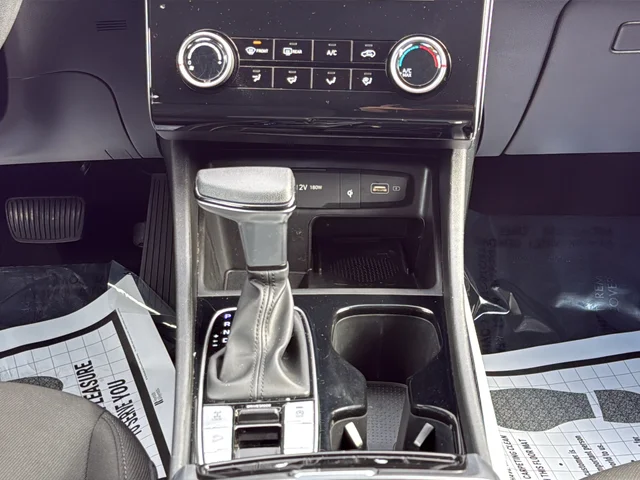 Used 2023 Silver Hyundai SEL image 29