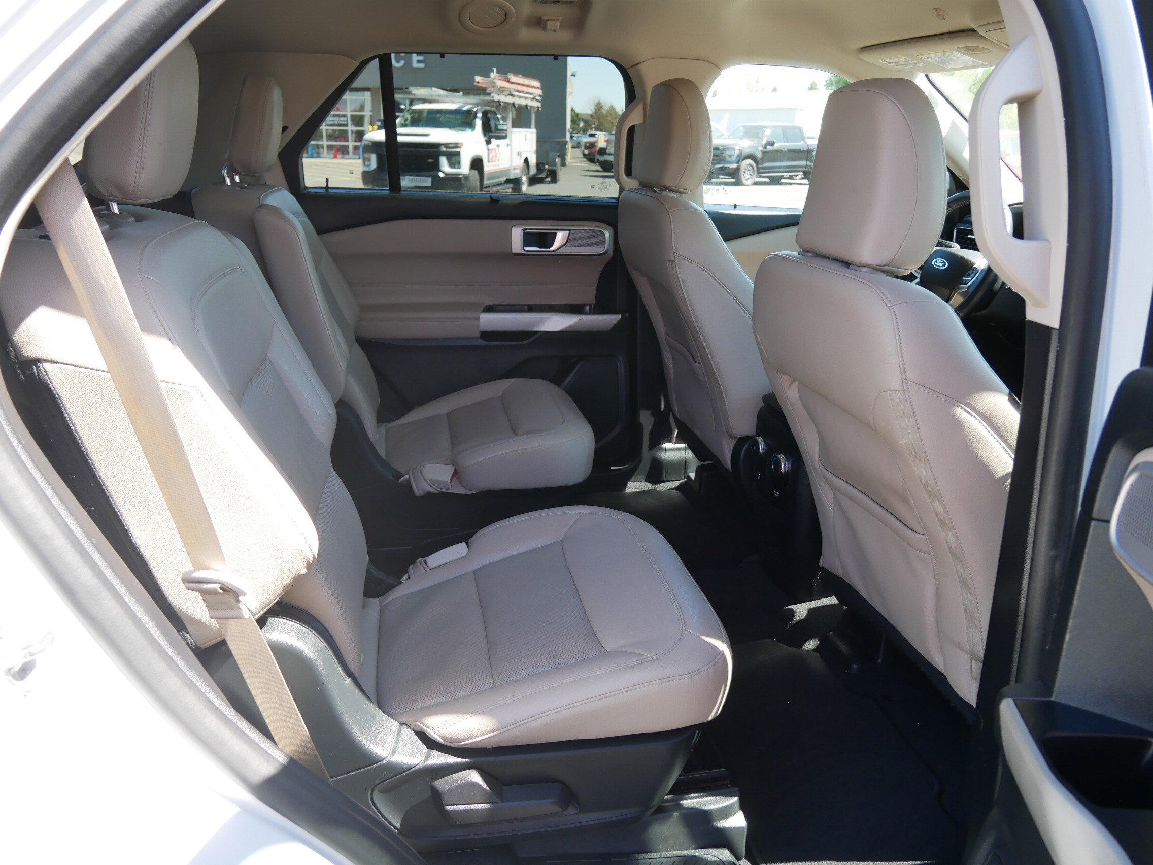 Used 2021 White Ford Limited image 13