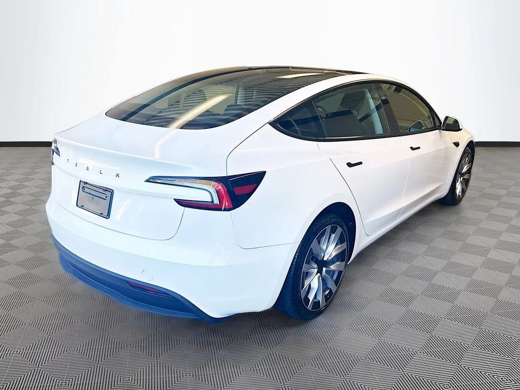 Used 2025  Tesla Standard image 8