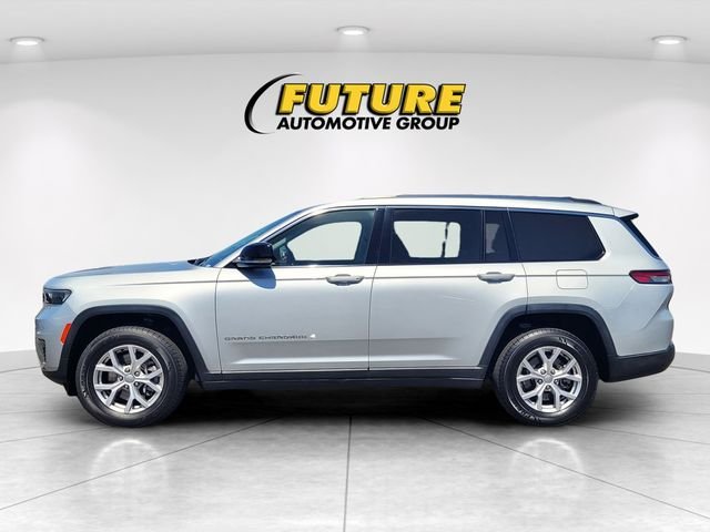 Used 2021 Silver Jeep Limited image 6
