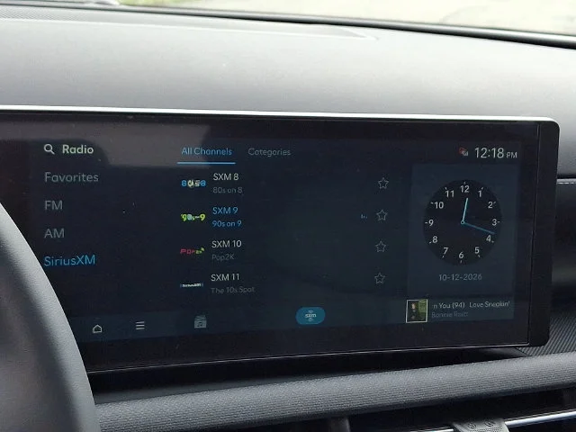 New 2026 White Hyundai SEL Convenience image 12