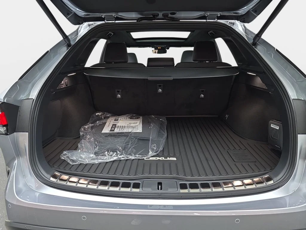 New 2026 Iridium Lexus PREMIUM PLUS image 12
