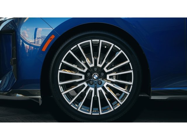 New 2027 Tanzanite Blue II Metallic BMW  image 7