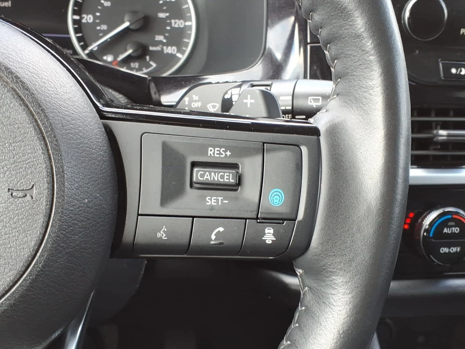 Certified Used 2023 Solid Gray/Super Black Nissan SL image 24
