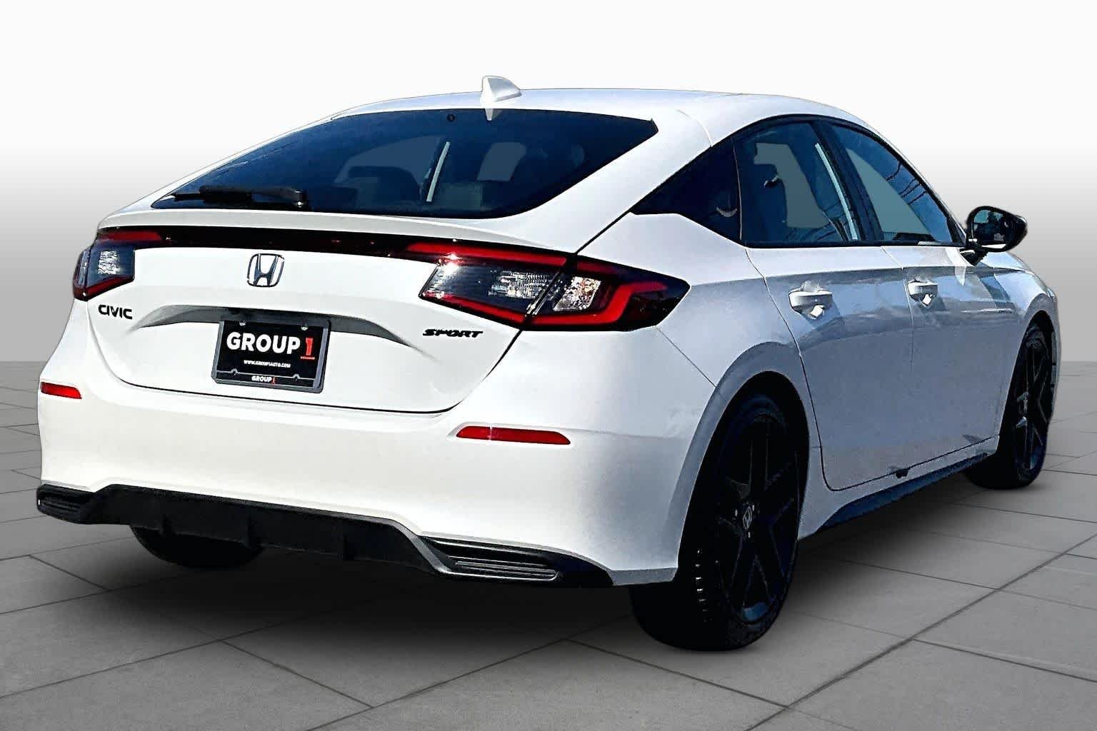 2026 Honda Civic Hatchback Sport - Photo 13