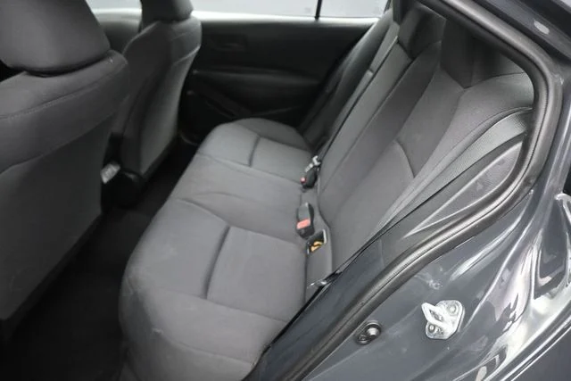 Used 2024  Toyota LE image 19
