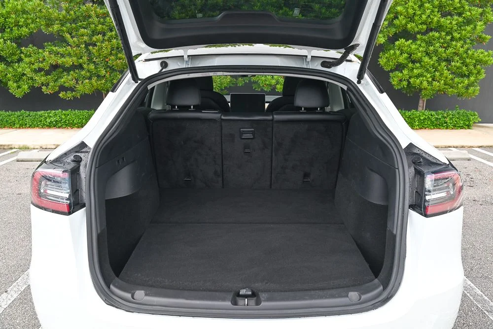 Used 2020  Tesla Long Range image 11