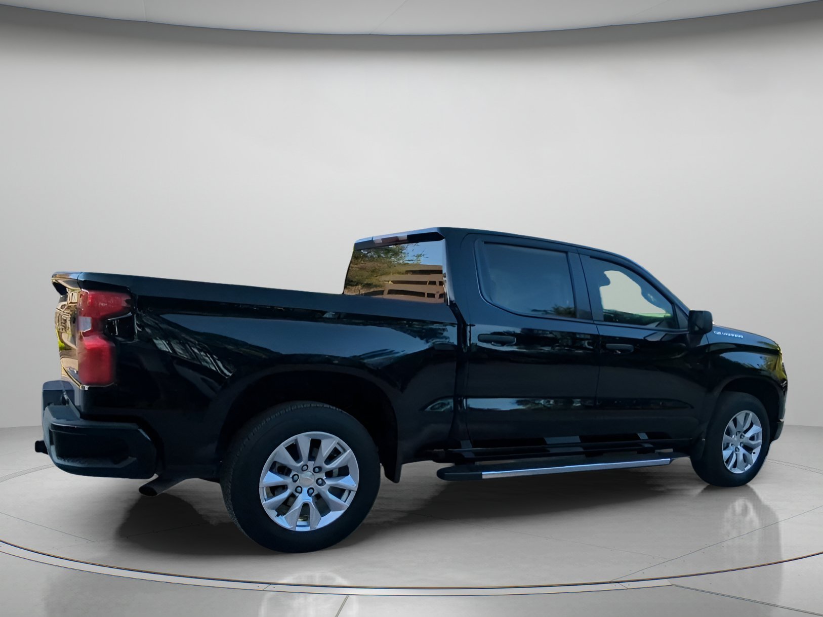 Used 2024 Black Chevrolet Custom Crew Cab Pickup image 28