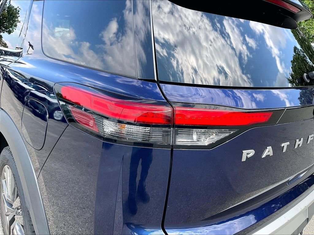 Used 2023 Deep Ocean Blue Pearl Nissan SL image 33