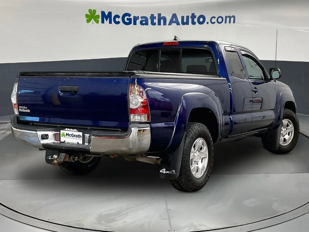 Used 2014 Blue Toyota Base image 16