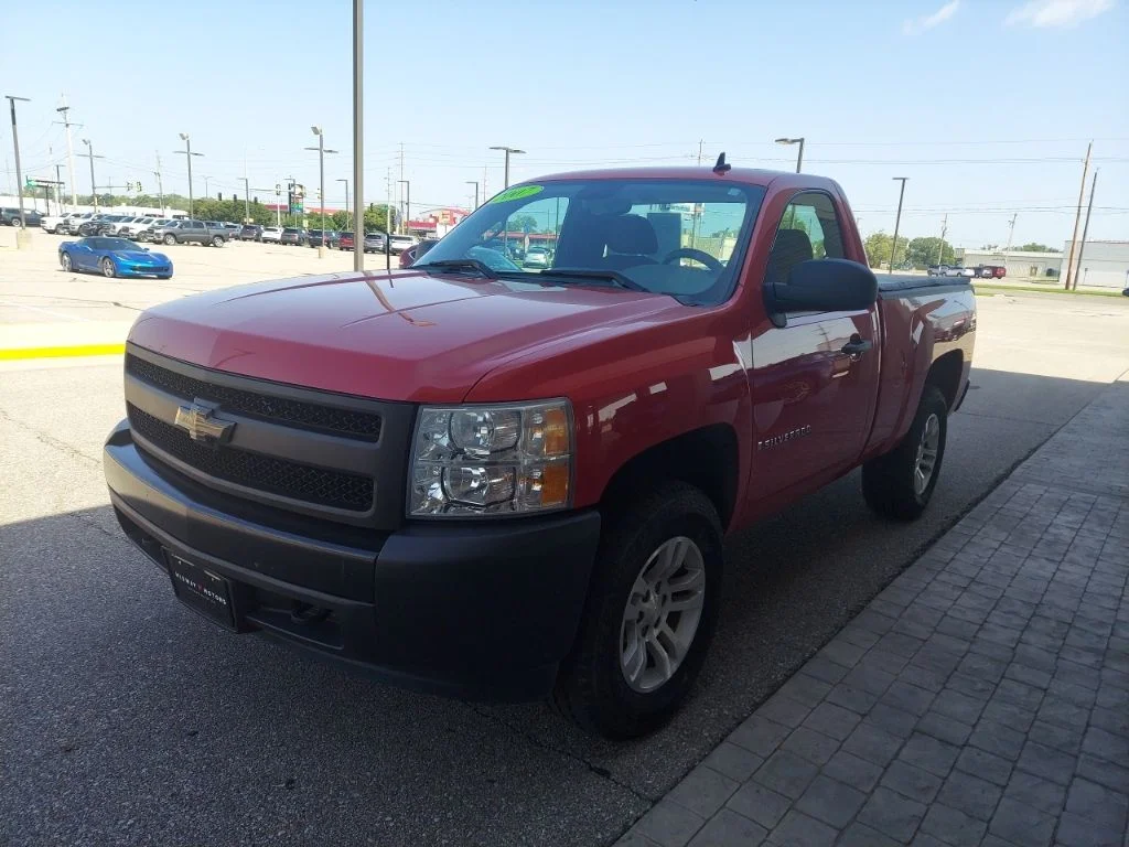 Used 2007 Red Chevrolet Work Truck image 3
