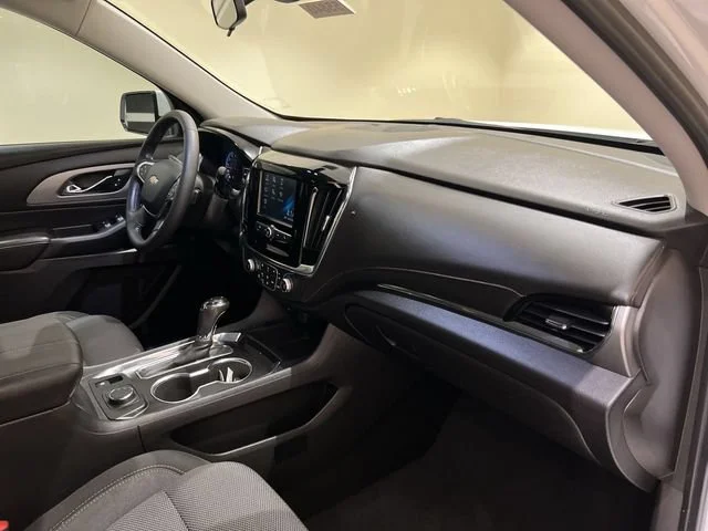 2018 Chevrolet Traverse 1LT - Photo 25