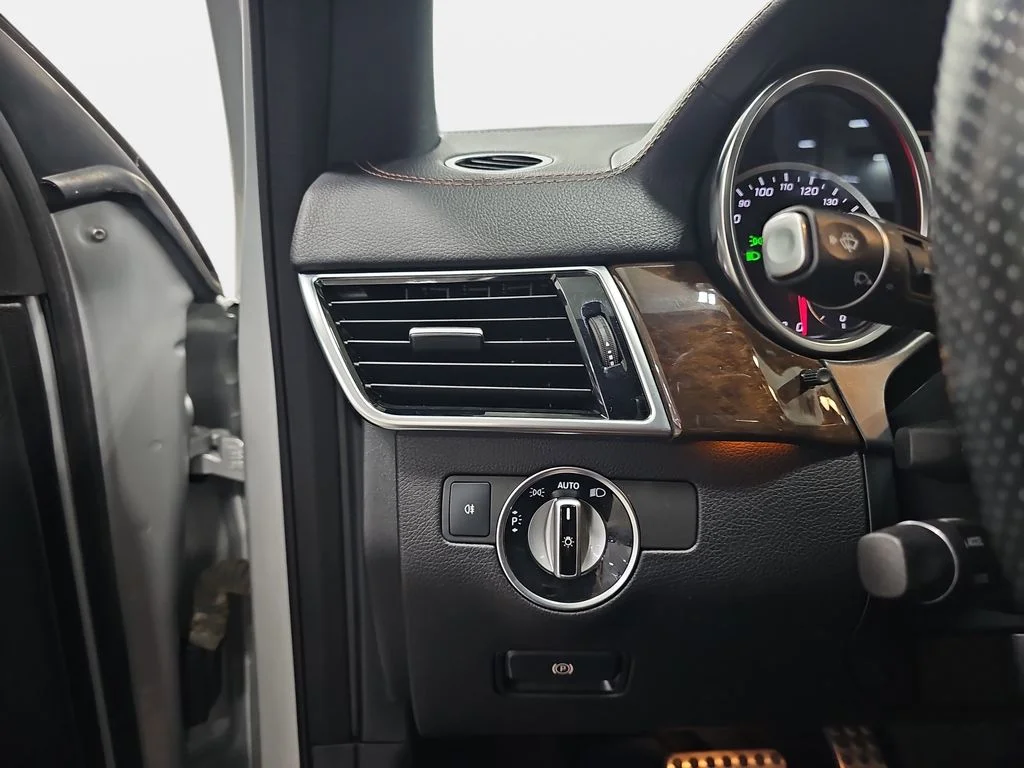 Used 2019 Silver Mercedes-Benz GLE 43 AMG® image 28
