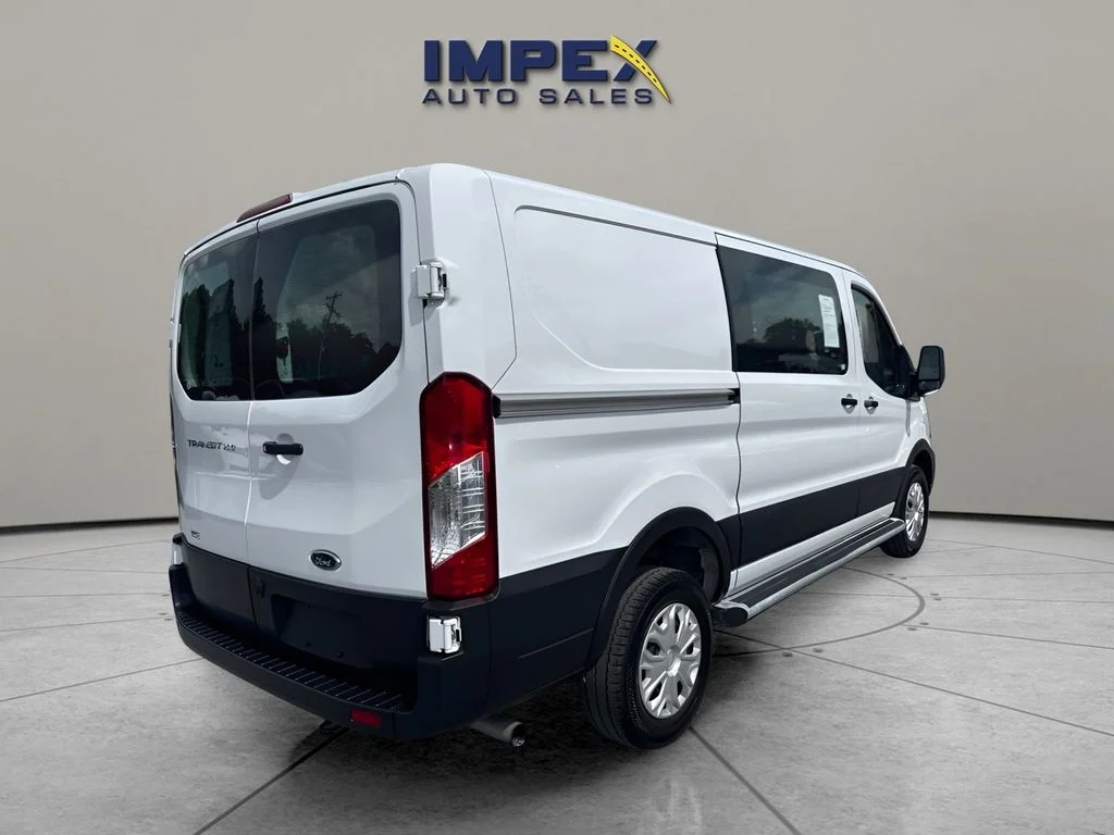 Used 2025 White Ford Base image 3