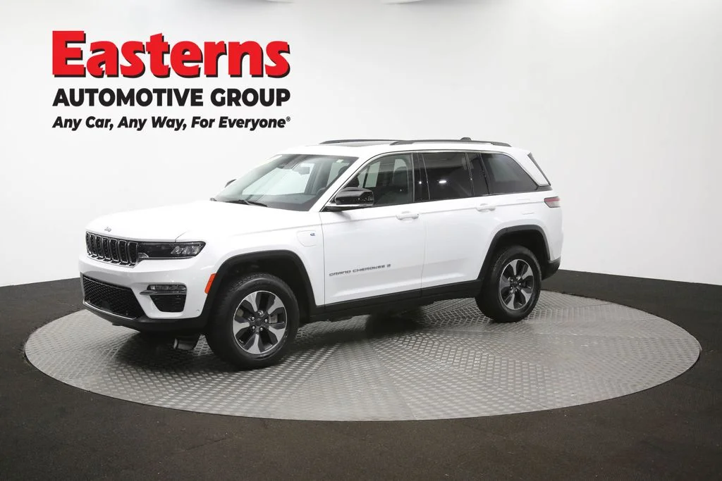 Used 2022 White Jeep 4xe image 60