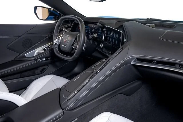 Used 2021 Rapid Blue Chevrolet Stingray image 41