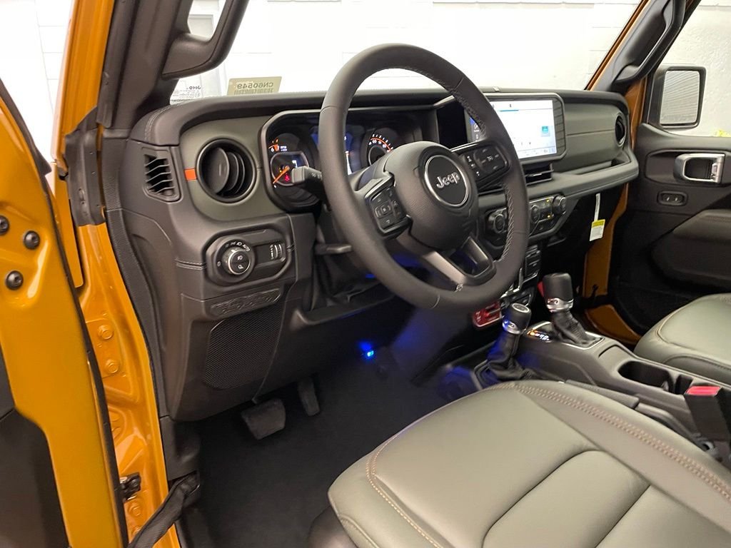 New 2026 Goldilocks Exterior Paint Jeep Mojave image 14