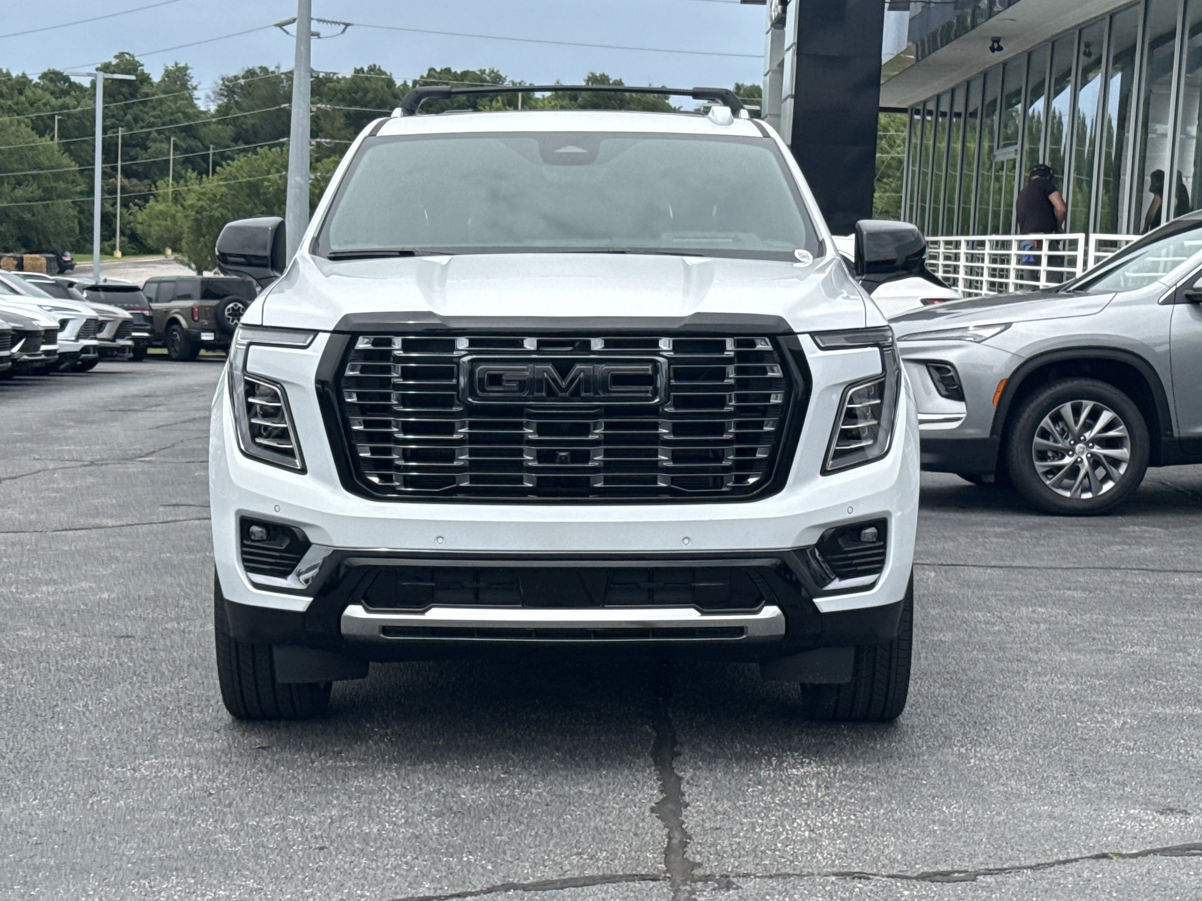 New 2026 Glacier White Tricoat GMC Denali Ultimate 4WD image 15
