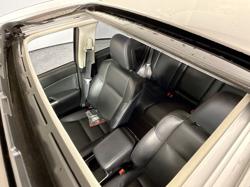 Used 2016 Urban Titanium Metallic Honda EX-L image 3