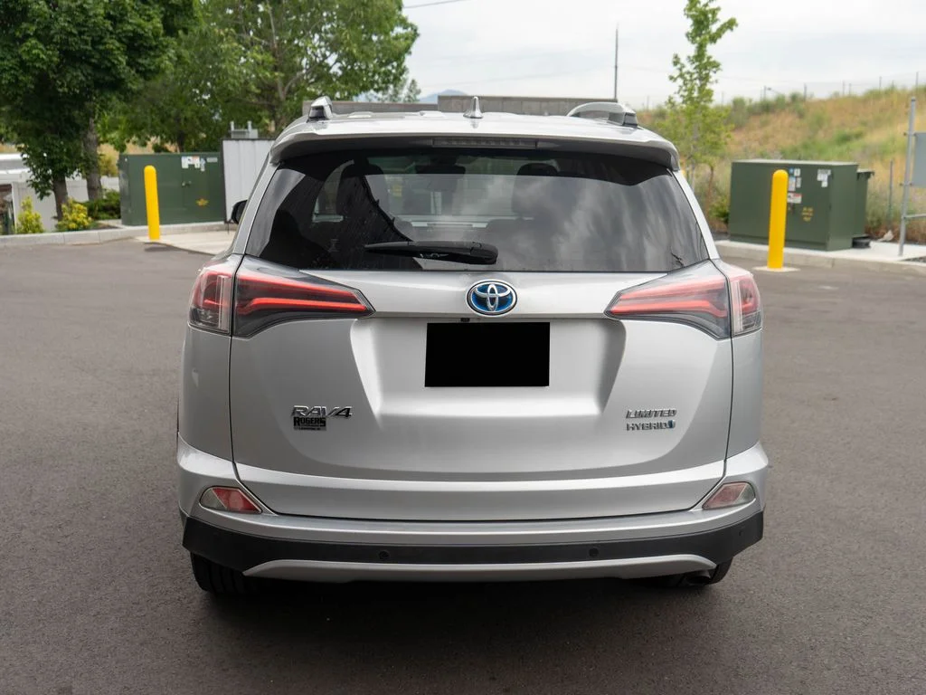 Used 2016 Silver Toyota Limited image 6